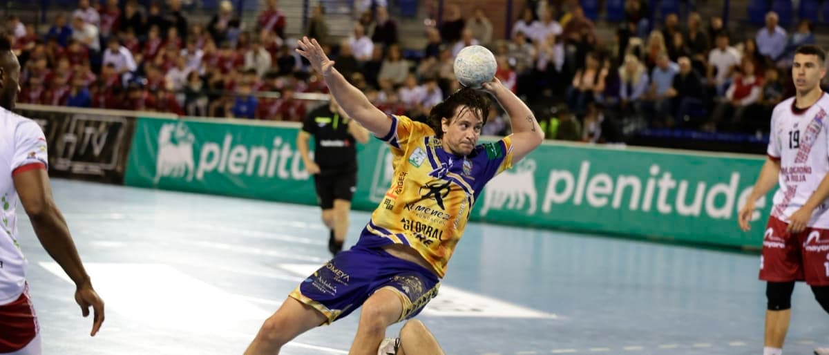 LIGA PLENITUDE ASOBAL: El Ángel Ximénez se queda sin premio en La Rioja (32-30)