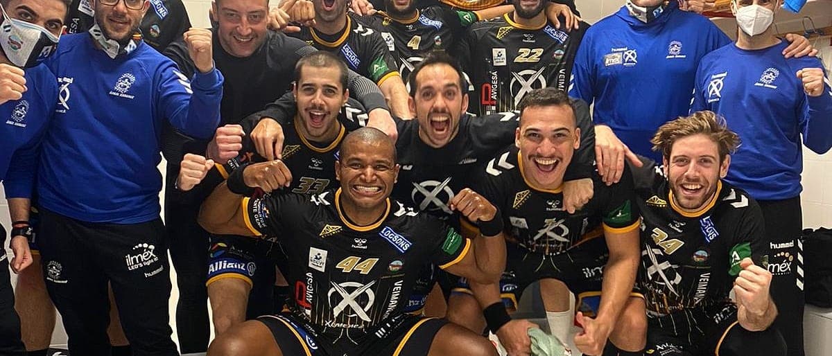 LIGA SACYR ASOBAL: Victoria con solvencia del Ángel Ximénez en Guadajalara (22-27)